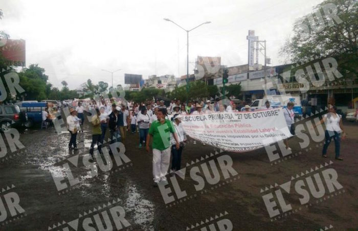 Movilización de la CETEG y organizaciones campesinas en Guerrero. Foto: El Sur. 