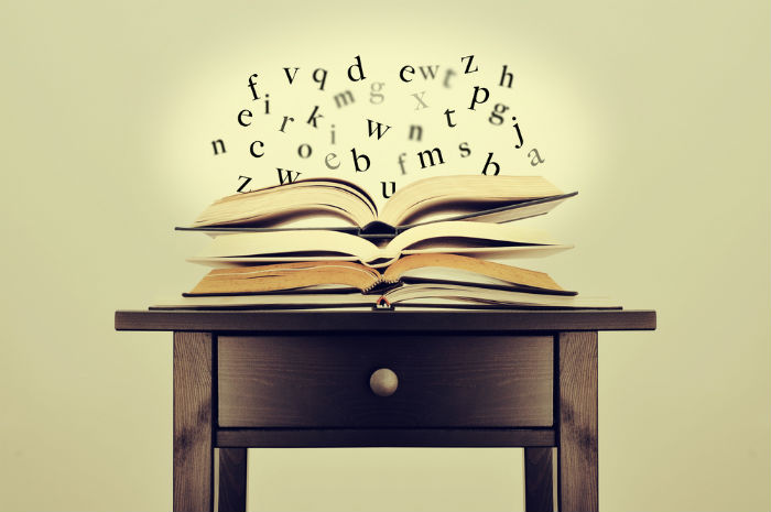 Las letras de la poesía vuelan sin parar. Foto: Shutterstock