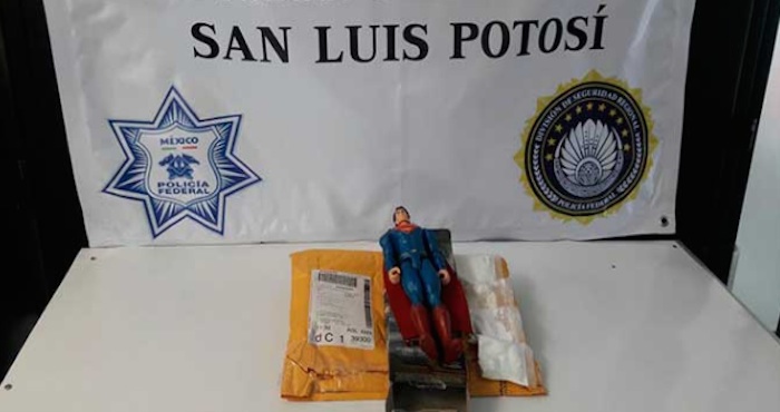 Muñeco "Superman" con bolsas de cocaína. Foto: El Pulsode San Luis
