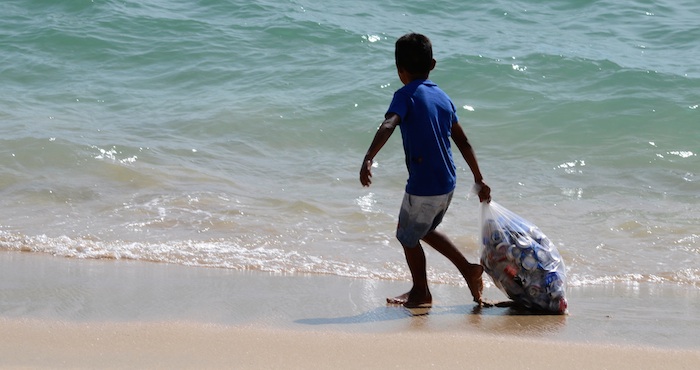 Un niño en Acapulco. Foto: Cuartoscuro.