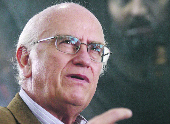 Bartra aseguró que la corrupción ha bloqueado "el desarrollo económico y el combate a la pobreza" al estar presente en instituciones públicas y privadas. Foto: EFE