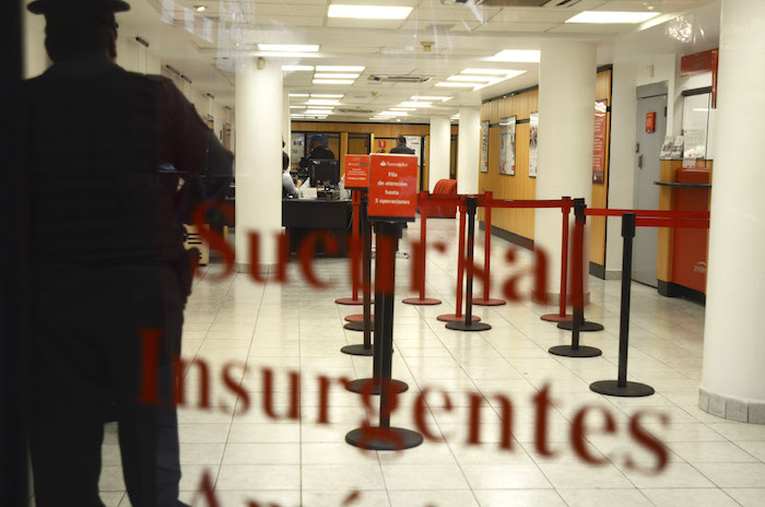 La tranquilidad ya no basta para recuperar el tiempo perdido. Mi ánimo sigue siendo frágil y espero no colapse cuando esté frente a la señorita amable o su compañero más amable. Foto: Cuartoscuro