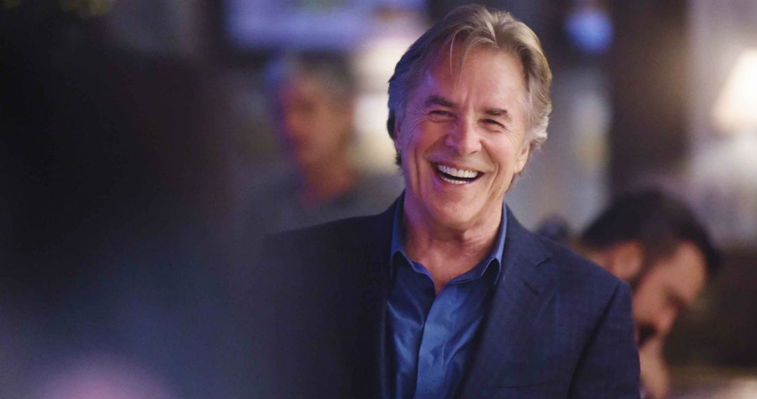 Un galán maduro que vuelve a protagonizar una serie. Foto: Canal Sony