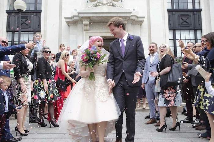 Victoria publicó el pasado 17 de julio una fotografía en su cuenta de Twitter en la que dejó claro a todos que se casó con el amor de su vida. Foto : @ameliesoleil.