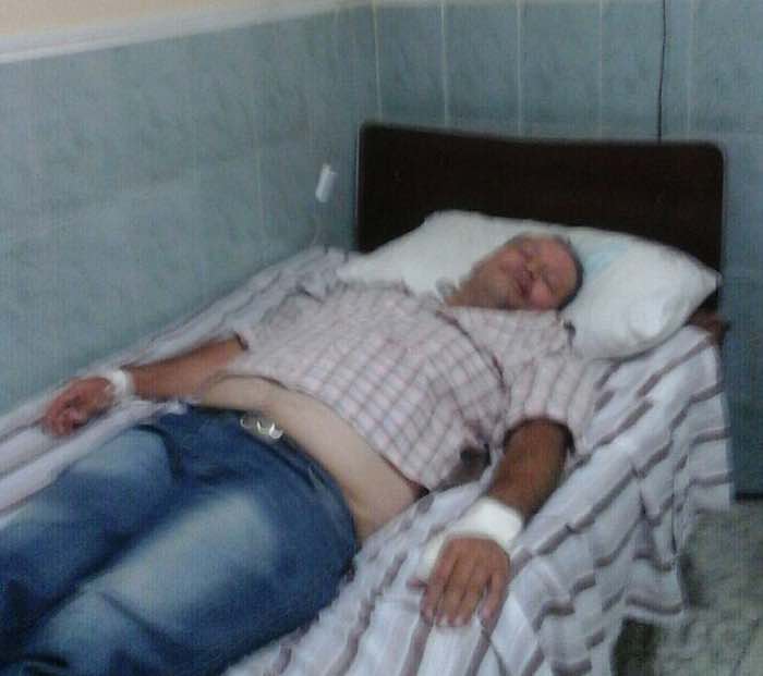 El ex funcionario Martin Quesada Ramírez, luego de la agresión del Oficial Mayor, Benito Ireta. Foto: Zona Franca