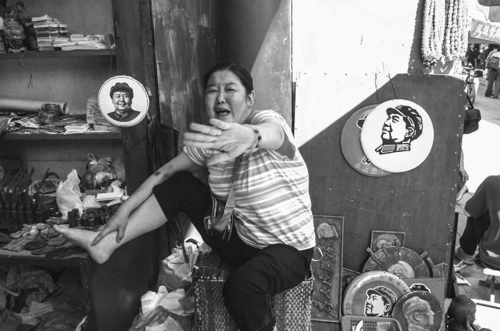 Los autores se sumergen en las profundidades de Pekín para desnudar los prejuicios y tapujos y mostrar una cultura en metamorfosis. Fotografía de Ulises Castellanos