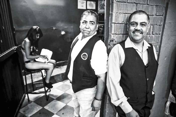 Son tiempos de austeridad para la Zona de Tolerancia desde que muchas bailarinas se fueron a trabajar al centro de Saltillo. Foto: Roberto Armocida, Vanguardia