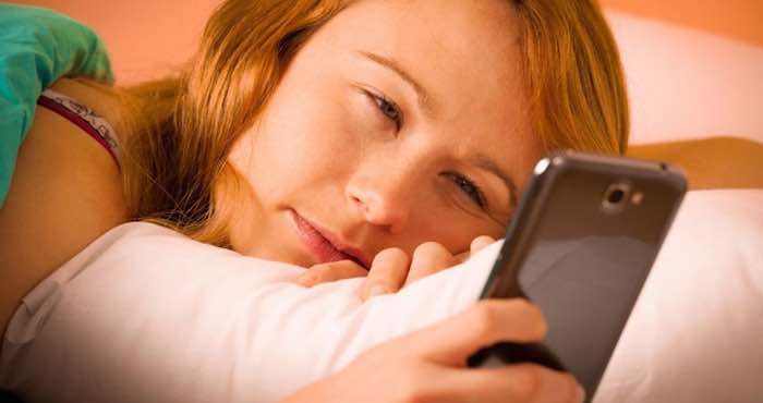 El INHI lanzó una campaña para concientizar a la sociedad y a las familias sobre el uso del "sexting" en menores de edad. Foto: Shutterstock