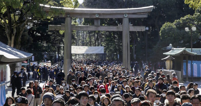 La compañía japonesa Mitsubishi Electric anunció hoy que ha desarrollado el que dice que es el primer sistema del mundo capaz de predecir en tiempo real la aglomeración de gente, una tecnología destina al uso en vías cercanas a eventos. Foto: EFE