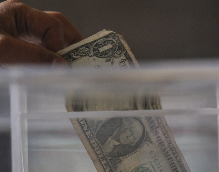 El dólar se vende en ventanillas bancarias hasat en 18.61 pesos. Foto: Cuartoscuro