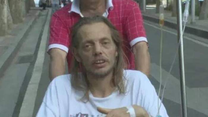 Cirk tenía esperanza de que la mujer apareciera, razón por la que se quedó 10 días en el aeropuerto. Foto: Weibo.