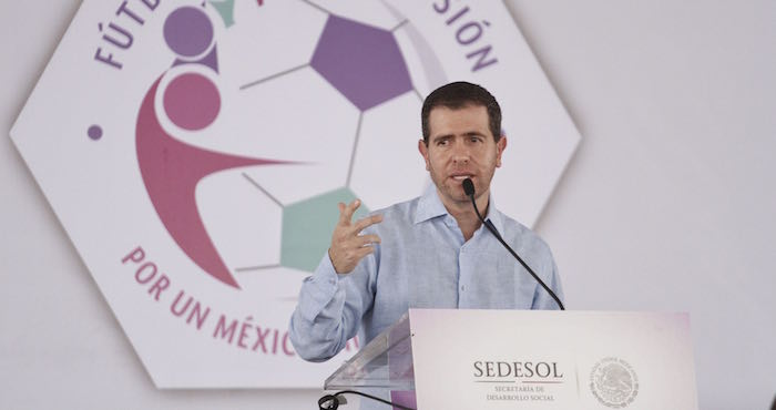 ¿Por qué un abogado – policía desprestigiado llegó a dirigir a la Comisión Nacional de Cultura Física y Deporte en México? Porque así se lo pidió Alfredo Castillo a su amigo Enrique Peña Nieto. Foto: Cuartoscuro