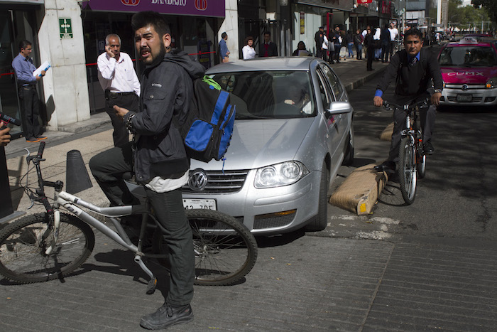 Los especialistas culpan también a la falta de actividad física de los ciudadanos al diseño urbano, la falta de áreas verdes y a la cantidad de horas que las personas pasan frente a las pantallas. Foto: Cuartoscuro