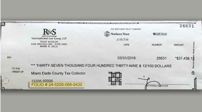 Con este cheque el despacho R&S International Law Group liquidó los impuestos del departamento de Angélica Rivera para el año fiscal 2015. Oficina de Impuestos del condado de Miami-Dade. Imagen: Univisión