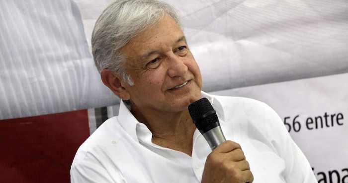 El Tabasqueño dijo en un video que ya ha aclarado muchas veces el asunto acerca de los departamentos. Foto: Especial