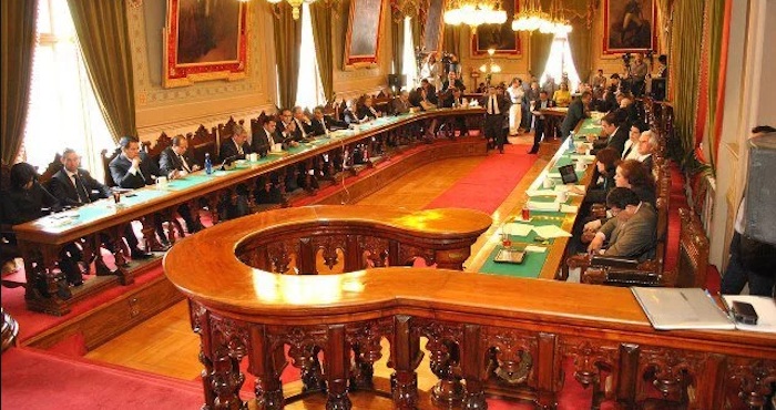 Hoy tienen un Palacio que no por ostentoso es digno, sino que es simplemente una obscenidad en el escenario de un estado que no logra disminuir sus niveles de pobreza, no obstante su notable crecimiento económico de los últimos años. Foto: Zona Franca