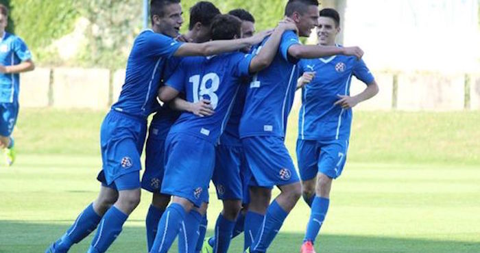 "¡Hay partidos en los que hay convocados hasta quince jugadores con el apellido Stevanja!". Foto: Especial.