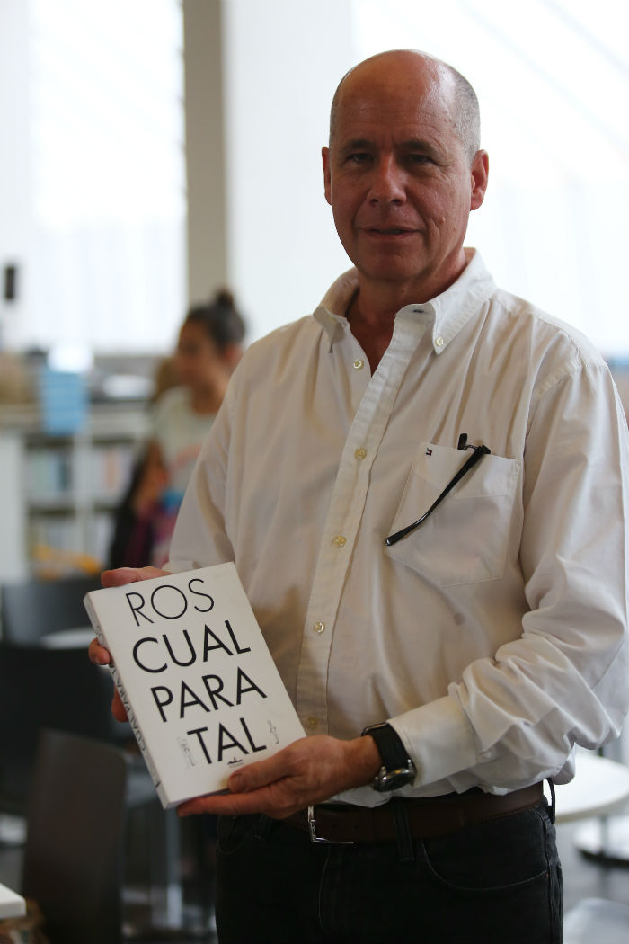 Ros presenta Cual para tal. Foto: Crisanto Rodríguez, SinEmbargo