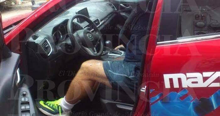 En la escena del crimen quedaron esparcidos 39 casquillos de calibre nueve milímetros, por lo que el lugar fue resguardado y acordonado por elementos del Mando Único. Foto: Provincia