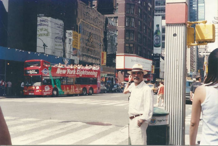 Una imagen del 2003 en Nueva York, publicada por Luis González de Alba en su página de Facebook. Foto: Facebook