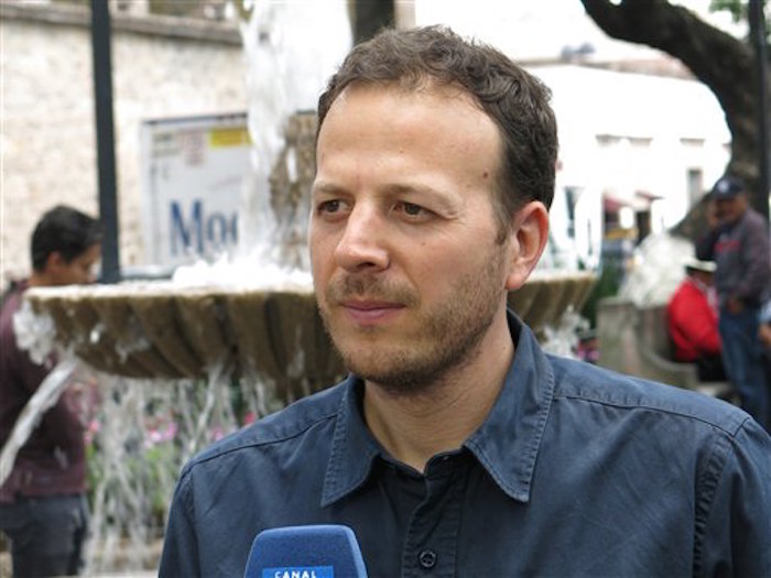 El director mexicano Amat Escalante habla de su película en el FICM. Foto: AP