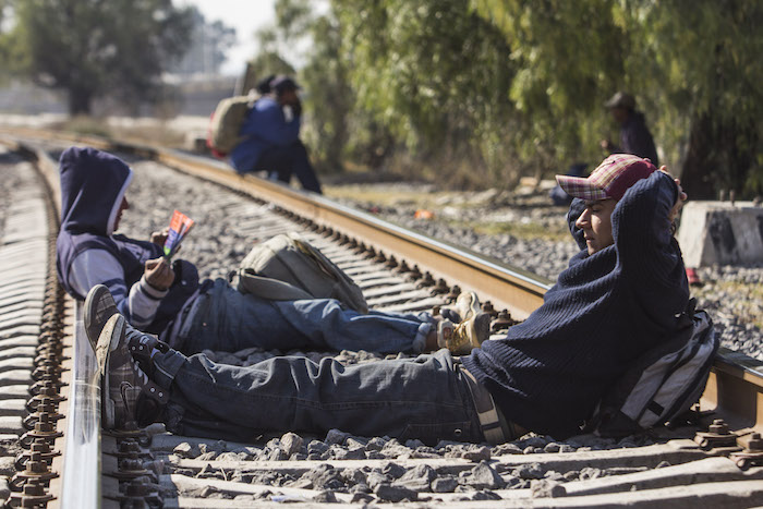 Obligadas por la inseguridad, familias enteras abandonan sus tierras. Foto: Archivo Cuartoscuro/Enrique Ordóñez