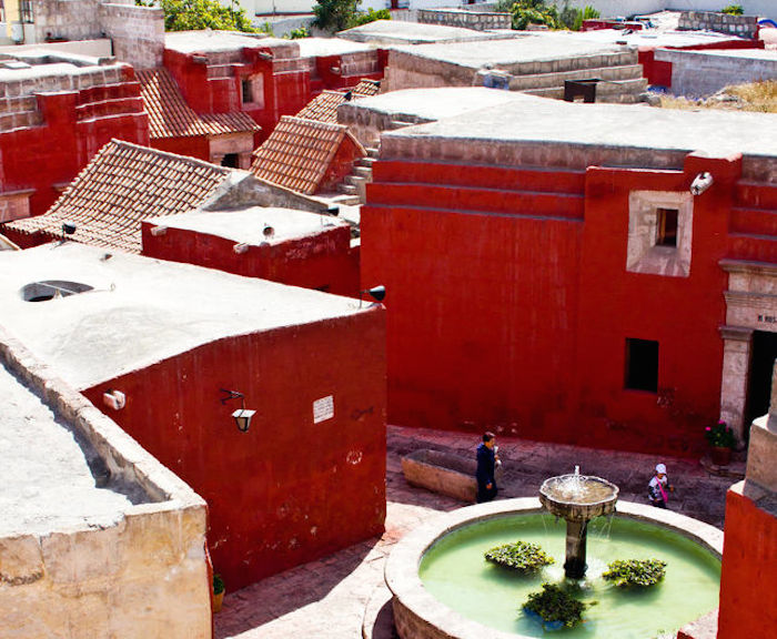 Plazas y calles del Monasterio de Santa Catalina, en Arequipa. VIAJAR AHORAFoto: Viajar Ahora, ElDiario.es