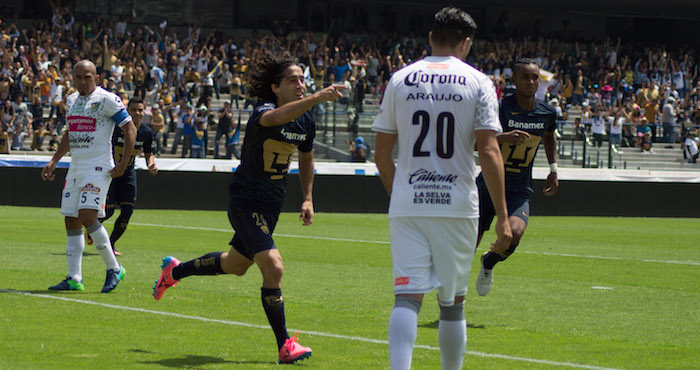 Con la diferencia mínima, los Pumas de la Universidad Nacional Autónoma de México se impusieron ante los Jaguares de Chiapas en el Olímpico Universitario. Foto: Cuartoscuro