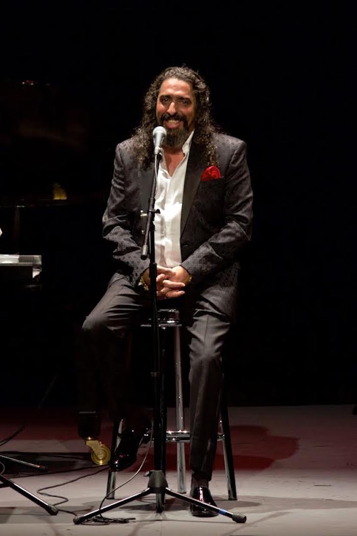 Diego El Cigala en el Teatro de la Ciudad Esperanza Iris. Foto: Especial