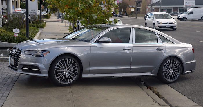 La compañía ha reconocido que supo en mayo de 2014 que un grupo ambientalista descubrió irregularidades en la emisiones, pero que la jerarquía no discutió el asunto sino más de un año después. Foto: EFE