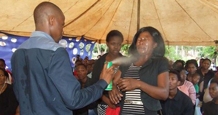 La empresa creadora del insecticida ya ha advertido a la población sobre los daños que puede causar estar en contacto con este producto químico. Foto: Especial