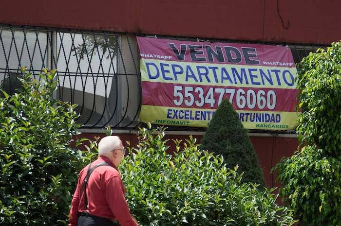 Aparte del aumento en la tasa de suicidios, desempleo, violencia, emigración, deserción escolar y reducción de la ingesta calórica, millones de mexicanos nos quedamos sin tener dónde vivir. Foto: Cuartoscuro