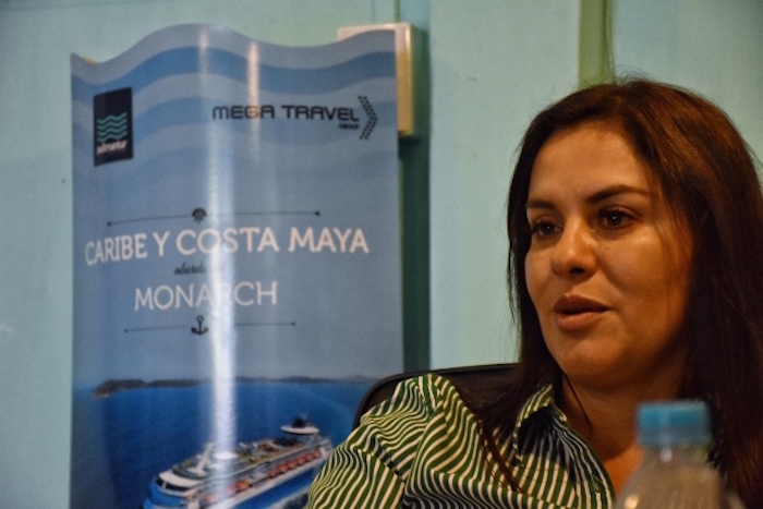 Hoteles de cinco estrellas, camionetas de lujo con clima, chofer y tanque lleno, además de alimentos, se sumaron a la cuenta millonaria para lucir ante los visitantes o extranjeros. Foto: BlogExpediente