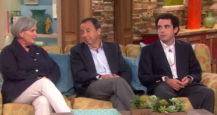 En la imagen, de izquierda a derecha, Cordelia, Ron y Owen Suskind durante una entrevista en enero del año pasado para el programa televisivo "The Meredith Vieira Show". Foto: Especial.