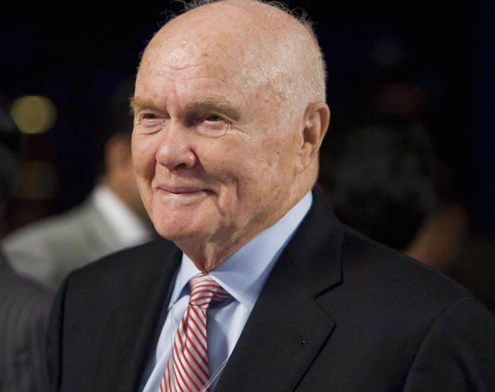 John Glenn, el primer astronauta estadounidense en orbitar alrededor de la Tierra. Foto: EFE/Archivo.