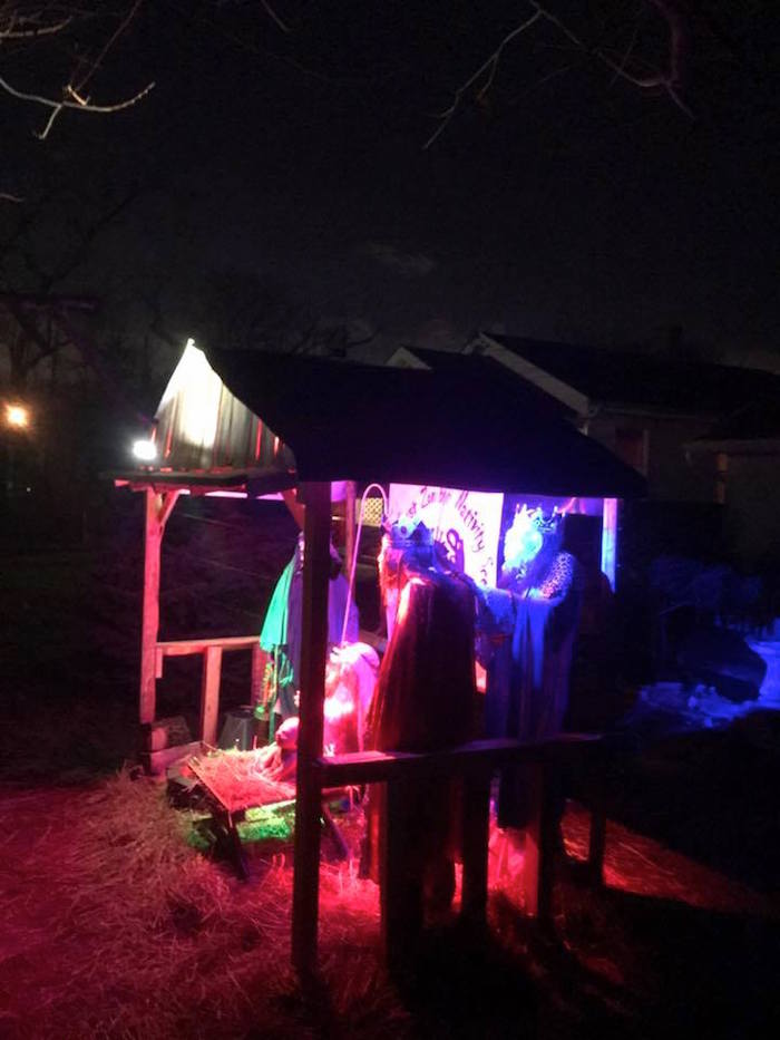 Nacimiento tradicional de navidad versión zombi. Foto: Especial