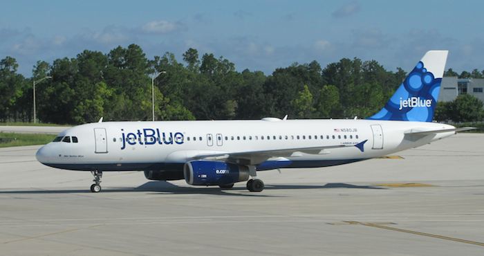 El hombre e Ivanka viajaban en un avión de JetBlue. Foto: Wikimedia
