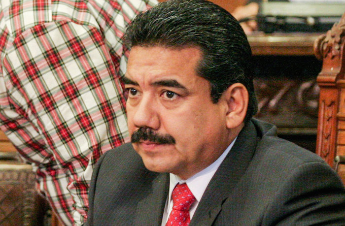 Nadando de ‘muertito’. Ricardo Saldívar, emanado de las filas del PRI, sólo ha presentado tres propuestas. Foto: Héctor García