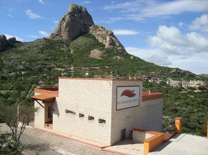 Imagina observar la peña desde las hamacas de su azotea. Foto: Trivago