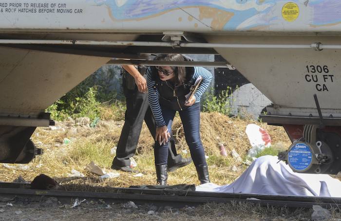 La pesada carga impidió que el maquinista frenara a tiempo. Foto: Cuartoscuro.