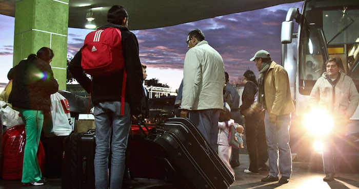 La víctima solo agregó que al revisar sus pertenencias le hacían falta los 2 mil dólares y los 2 mil pesos mexicanos. Foto: Archivo Cuartoscuro