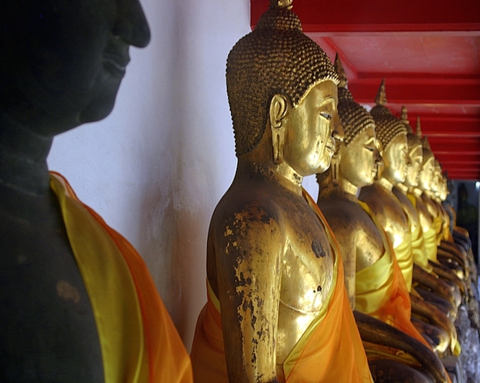 Imágenes en el Templo del Buda Reclinado. Foto: Wikimedia Commons