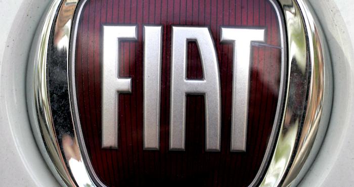 La Agencia de Protección Ambiental (EPA) de EU cusó hoy al fabricante Fiat Chrysler de trucar miles de autos para engañar en pruebas de emisiones de motores. Foto: EFE