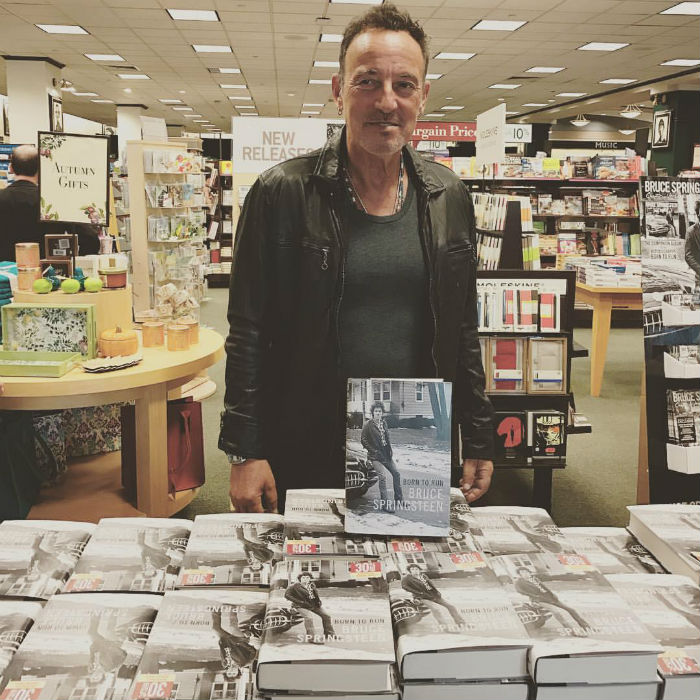 Contesta las preguntas de la trivia. Foto: Facebook