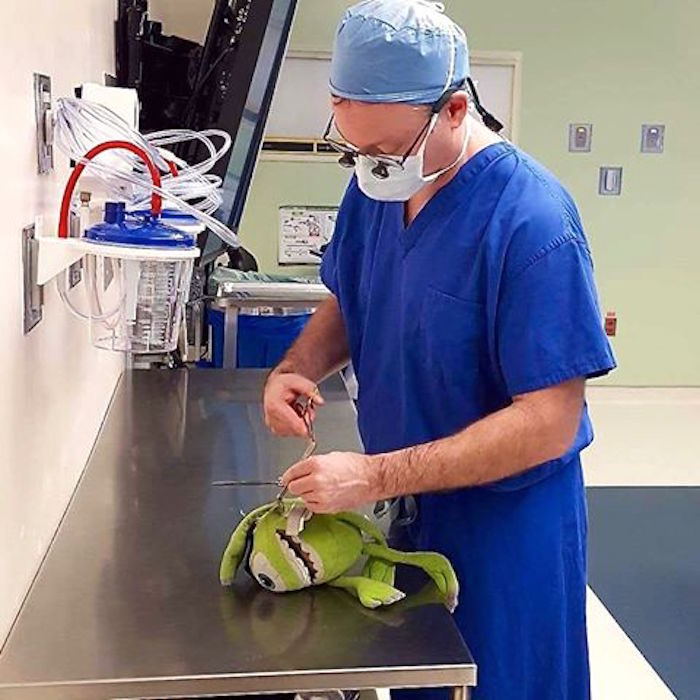 Operación de Mike Wazowski. Foto: Especial