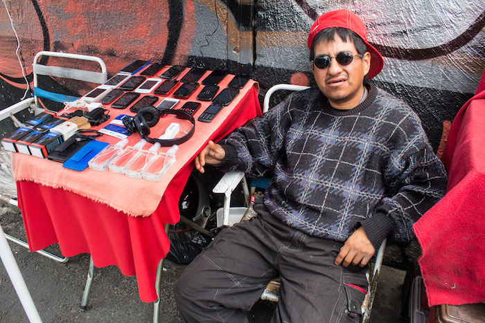 Una de las consecuencias del aumento de la saturación del sector informal, coinciden académicos, podría ser el aumento de la delincuencia. Foto: Cuartoscuro