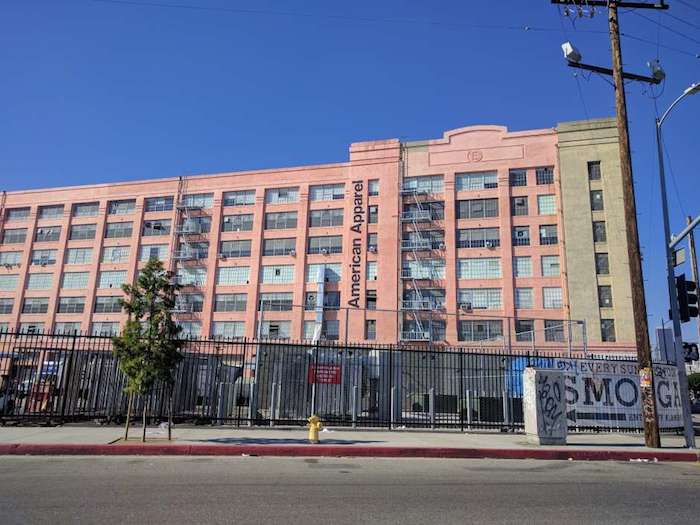 American Apparel podría despedir hasta 2,400 empleados. Foto: La Opnión