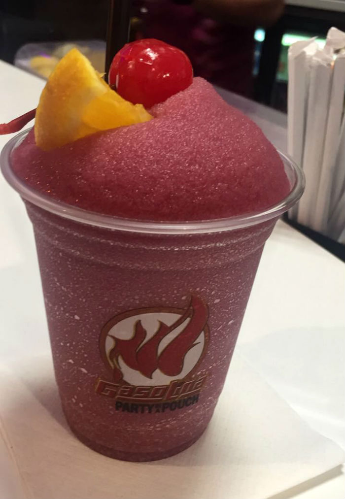 La "sangriiia" contiene ron caribeño. Foto: Cortesía para SinEmbargo