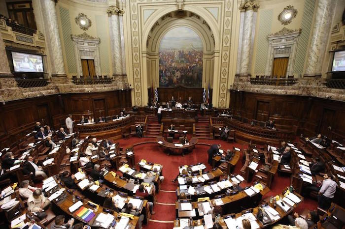 Camara-de-diputados-de-Uruguay