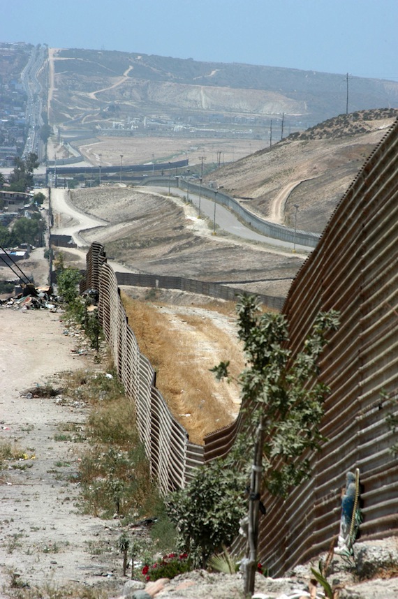 Eu Sellará La Frontera Con México Aprueba 40 Mil Agentes 1126 Km Más